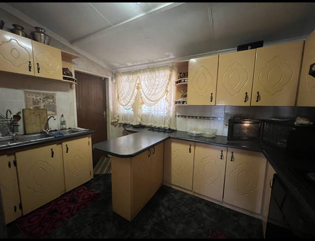 2 BEDROOM HOUSE FOR SALE IN NORTHDALE